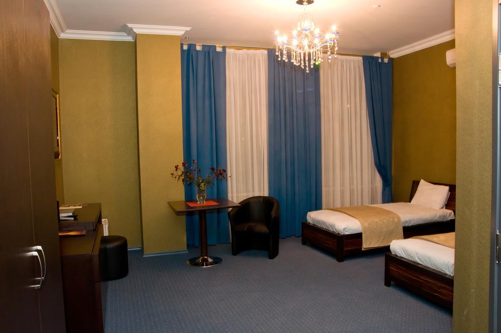 Platinum Hotel Zaporizhia Extérieur photo