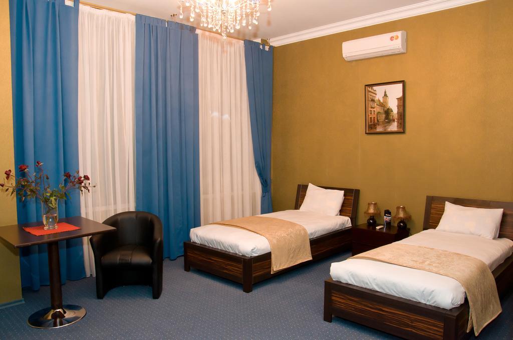 Platinum Hotel Zaporizhia Extérieur photo