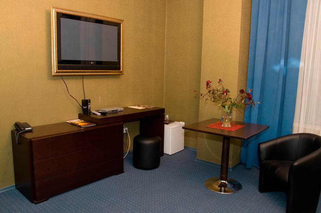 Platinum Hotel Zaporizhia Extérieur photo