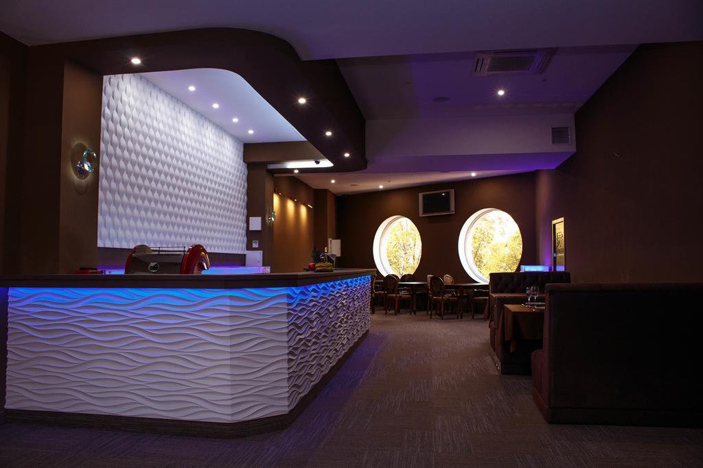 Platinum Hotel Zaporizhia Extérieur photo