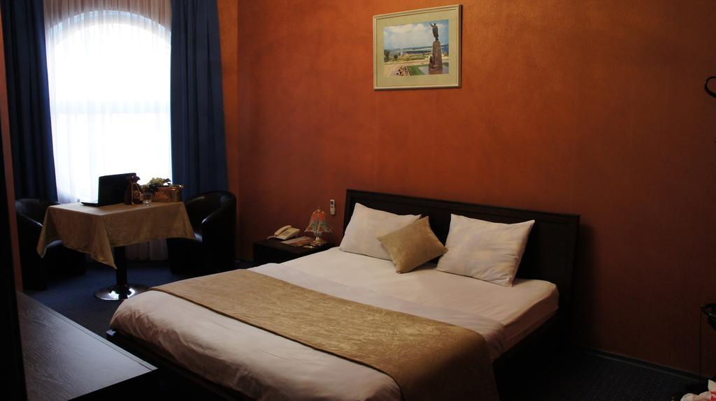 Platinum Hotel Zaporizhia Extérieur photo
