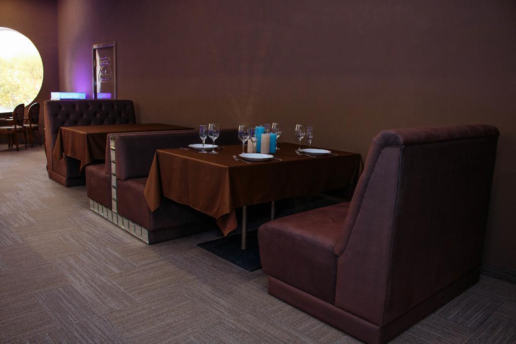 Platinum Hotel Zaporizhia Extérieur photo