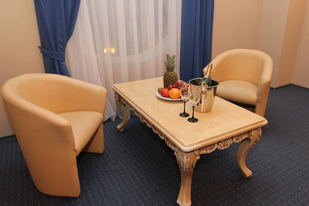 Platinum Hotel Zaporizhia Extérieur photo
