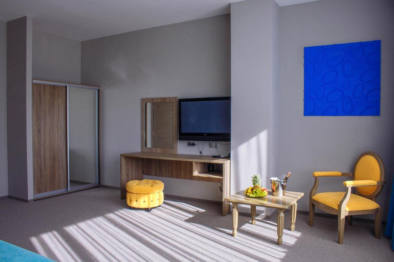 Platinum Hotel Zaporizhia Extérieur photo